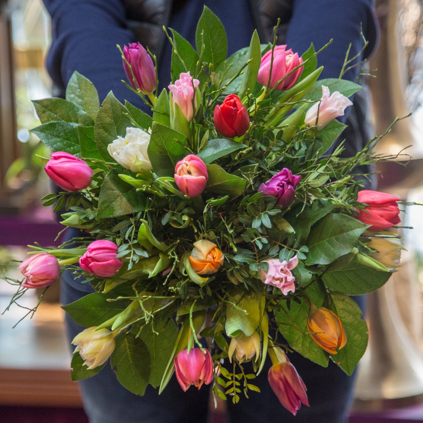 Värikäs tulppaanikimppu