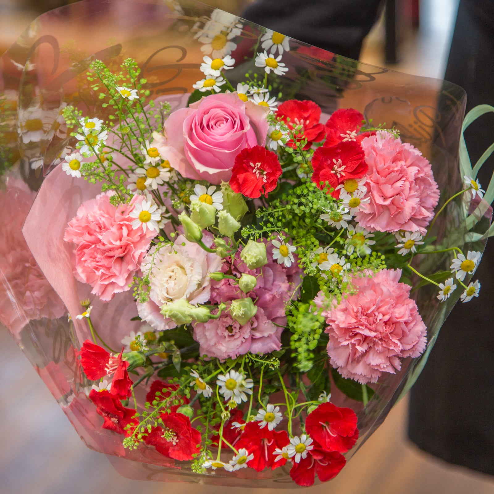 Äitienpäiväkimppu (puna-vp)