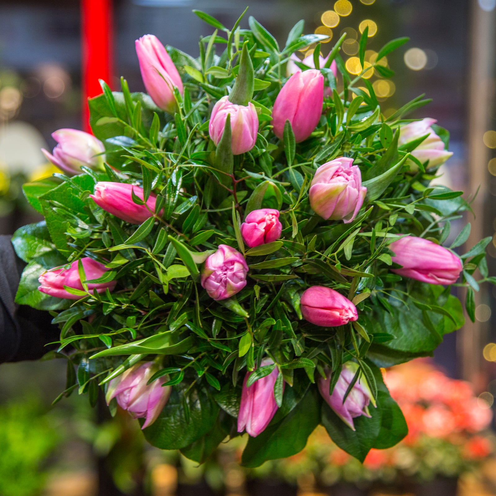 Vaaleanpunainen tulppaanikimppu