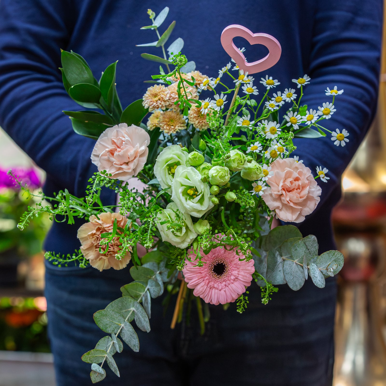 Ilmava kimppu sydämellä